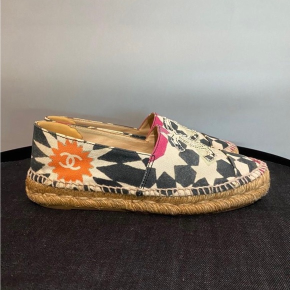 Chanel Espadrilles - Picture 2 of 7